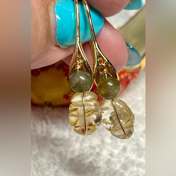💋🎀genuine carved citrine and labradorite earrings with tulip wires-NWT - Picture 2 of 8